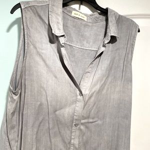 Sleeveless Cardigan button-up
